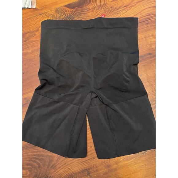 Spanx OnCore Mid-ThighShort SS6615 BlackSculpting Shapewear M NWT $58 MSRP - Picture 5 of 9
